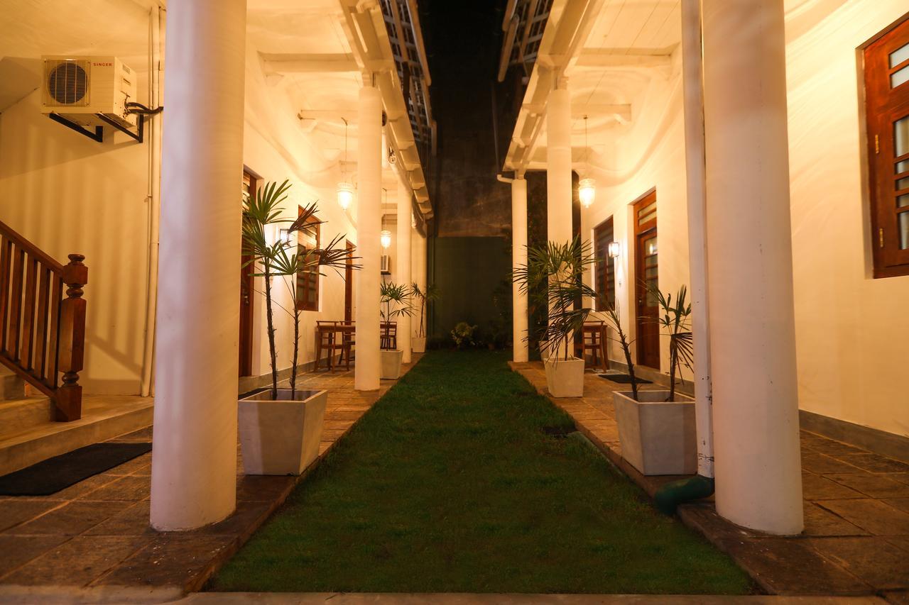 Knight Inn - Galle Fort Exteriör bild